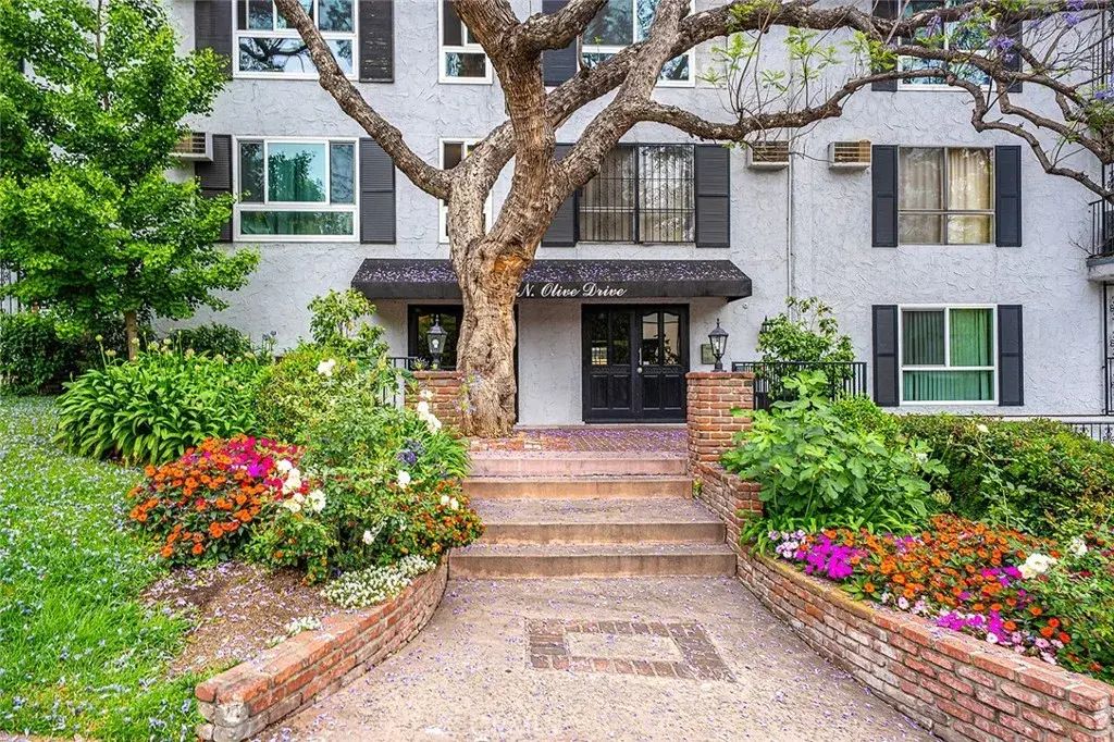 1222 N Olive Dr 311, West Hollywood