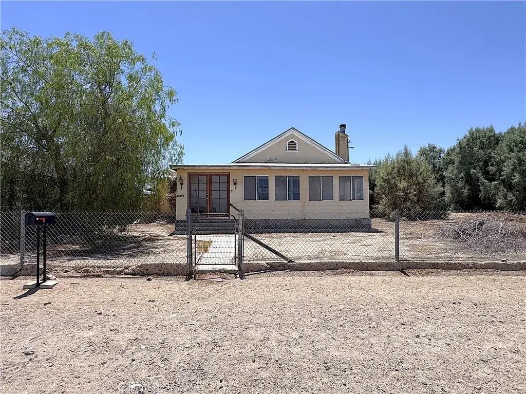 35587 National Trails, Daggett