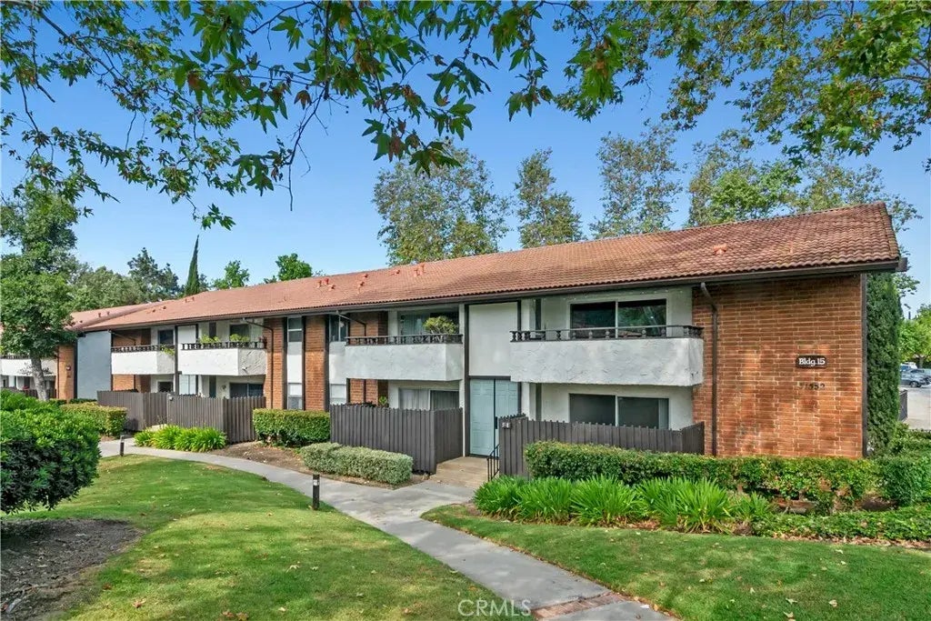 31552 Agoura Road 6, Westlake Village