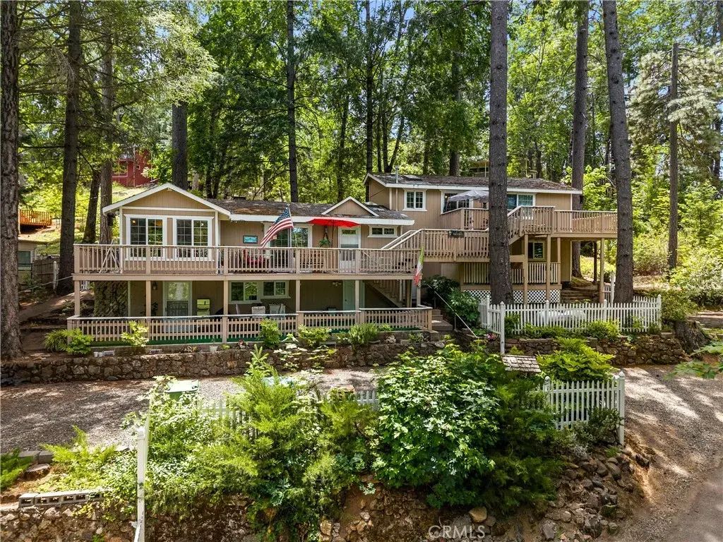 10311 Redwood Road, Loch Lomond