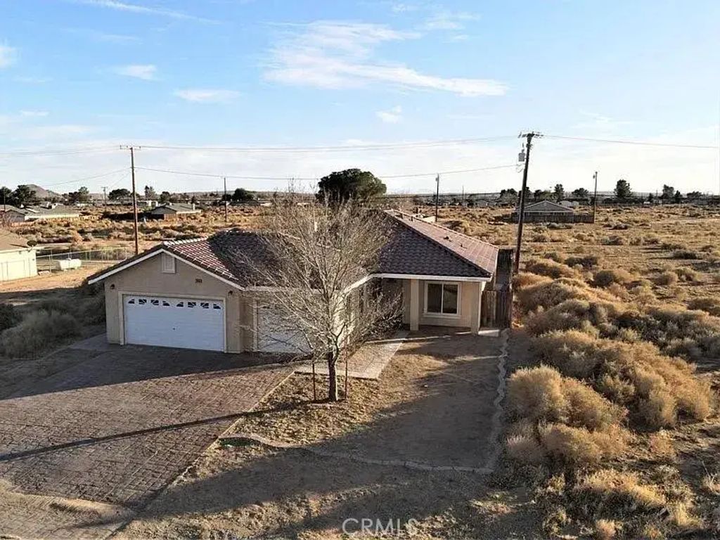 7666 Poppy Boulevard, California City