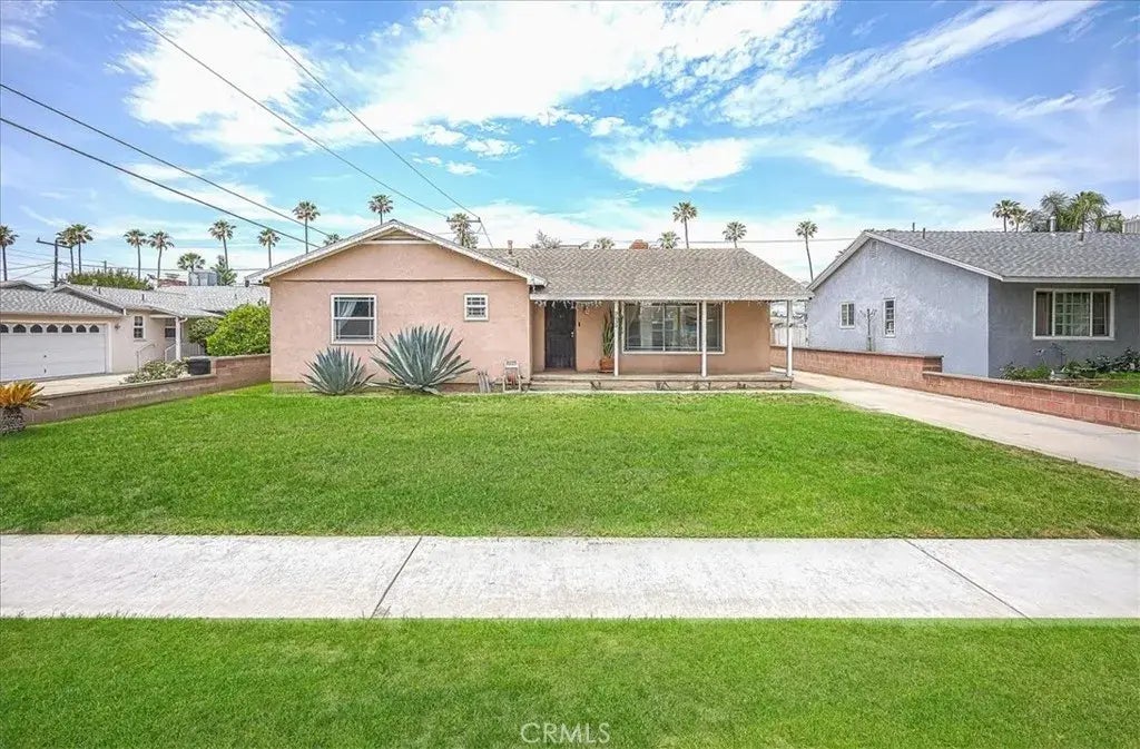 9634 Tangelo Avenue, Fontana