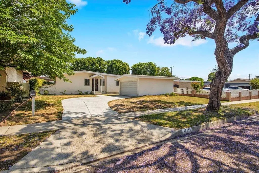 15510 Midcrest Drive, Whittier