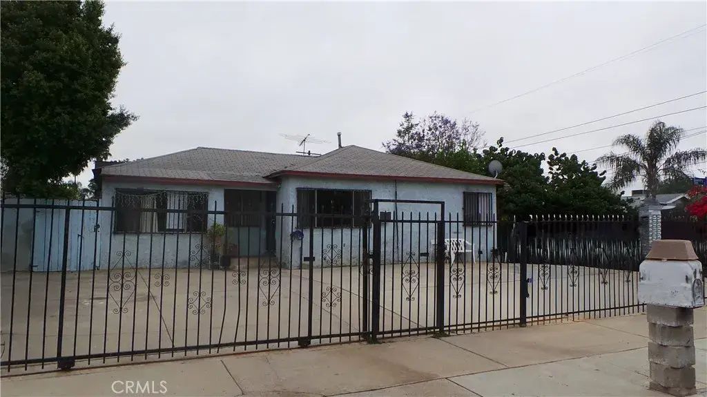 13912 Daventry Street, Pacoima