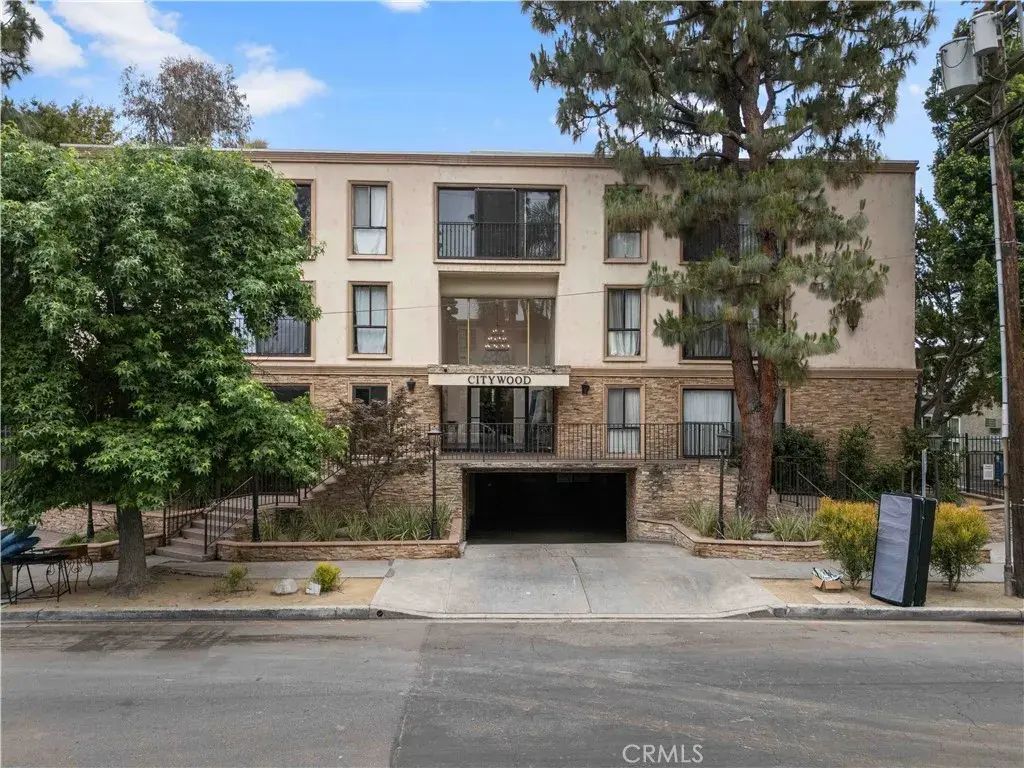 15344 Weddington Street 304, Sherman Oaks