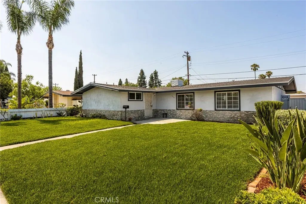 1419 W Dogwood Avenue, Anaheim