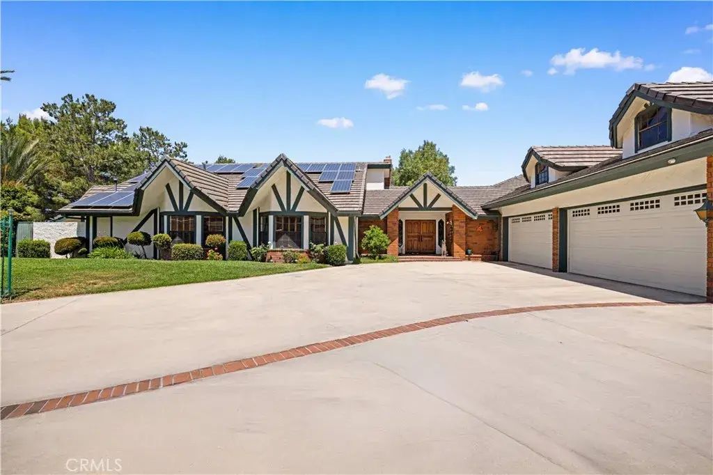 2360 Oakleaf Canyon Road, Walnut