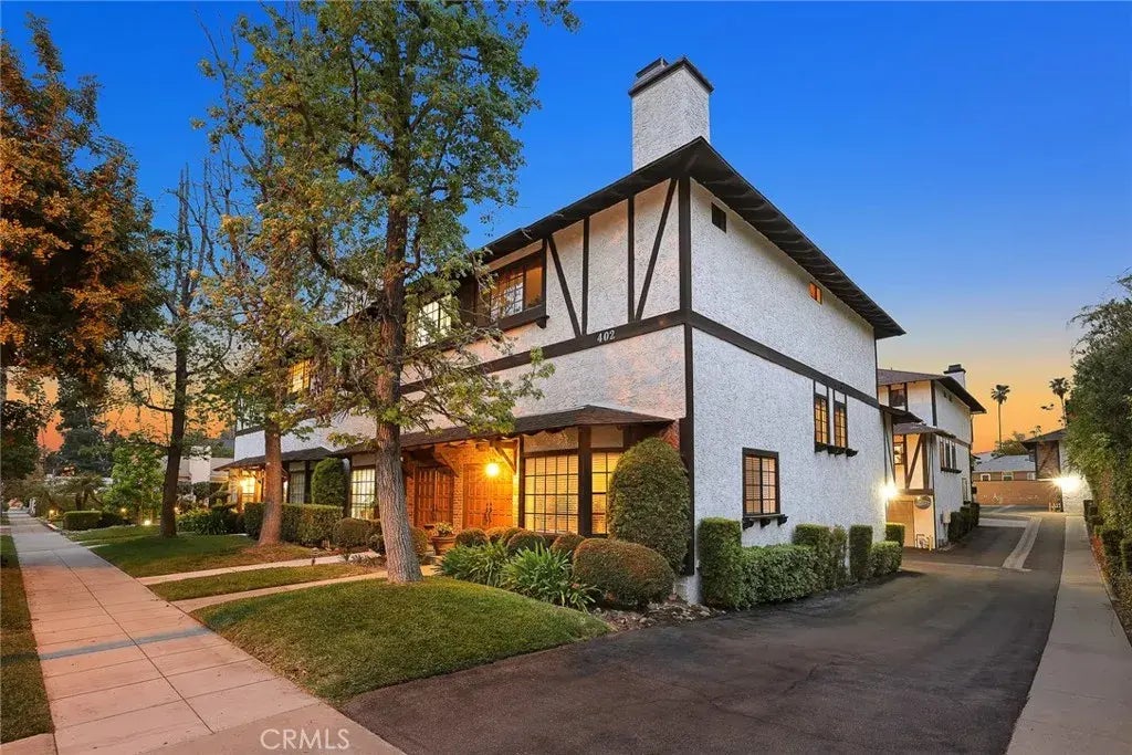 402 El Centro 13, South Pasadena