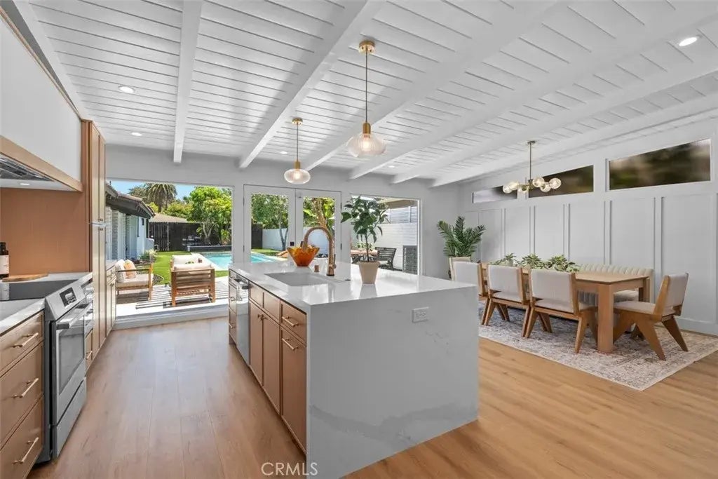 3830 Cedar Avenue, Long Beach