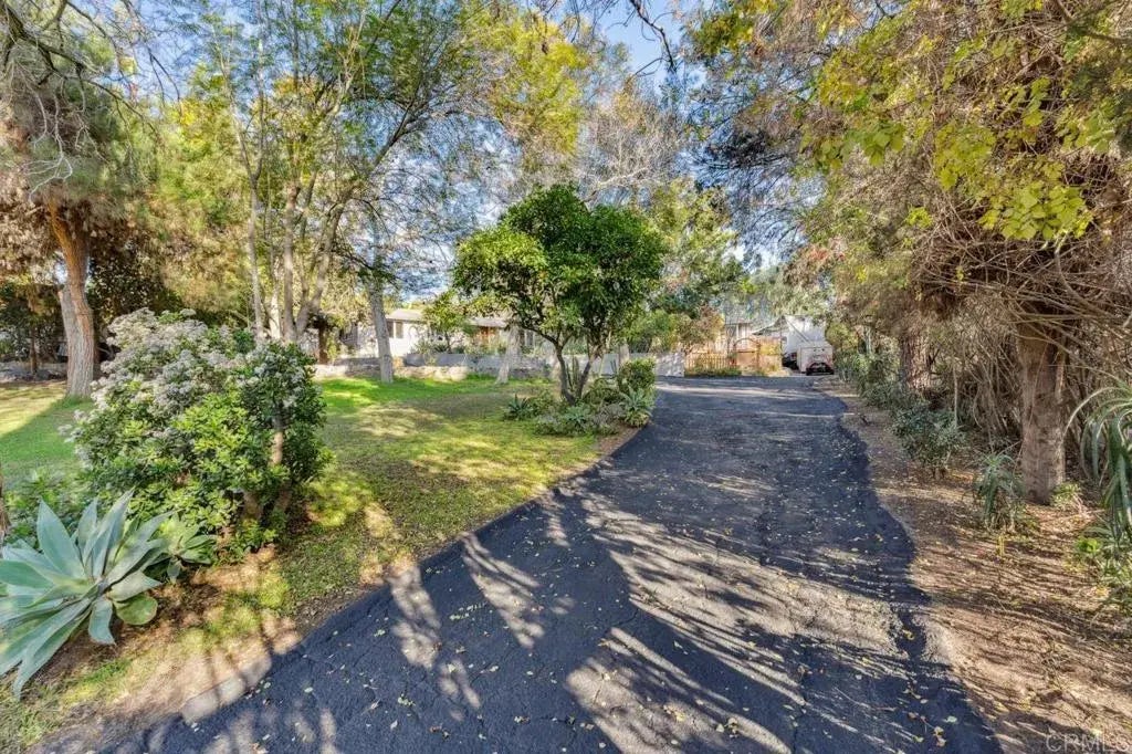 10880 Hess Drive, La Mesa