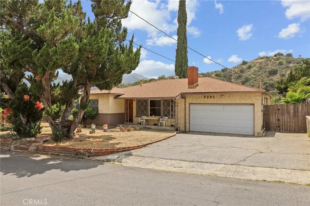 9241 Pali Avenue, Tujunga