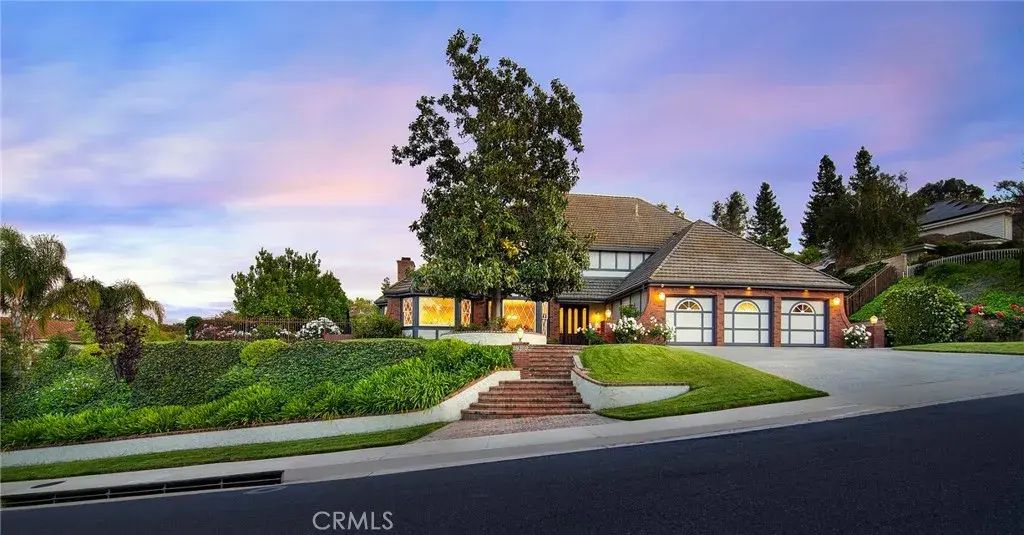 29302 Laro Drive, Agoura Hills