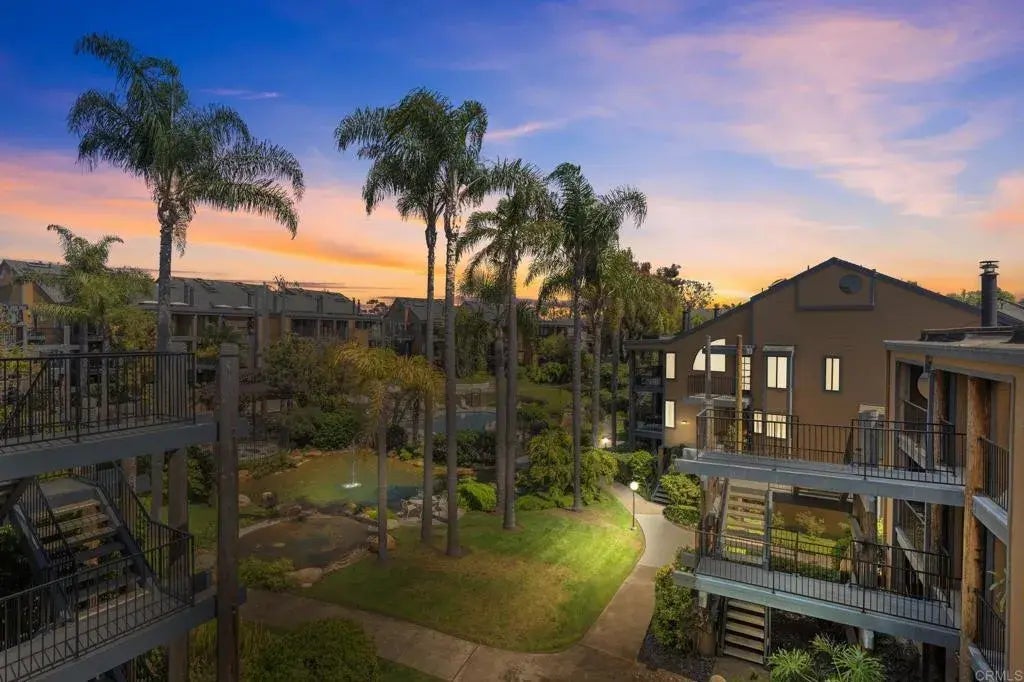 4006 Layang Layang Circle E, Carlsbad