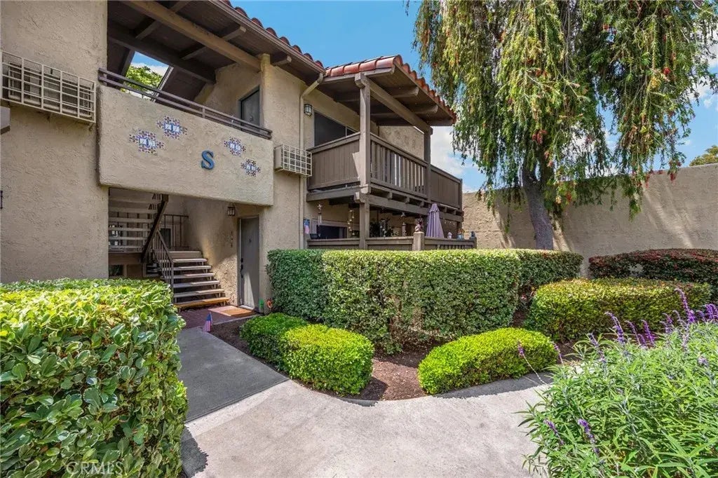 1345 Cabrillo Park Drive S16, Santa Ana