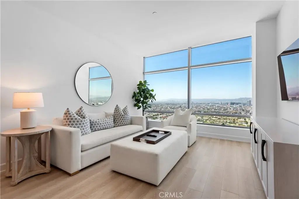 900 W Olympic Boulevard 34f, Los Angeles