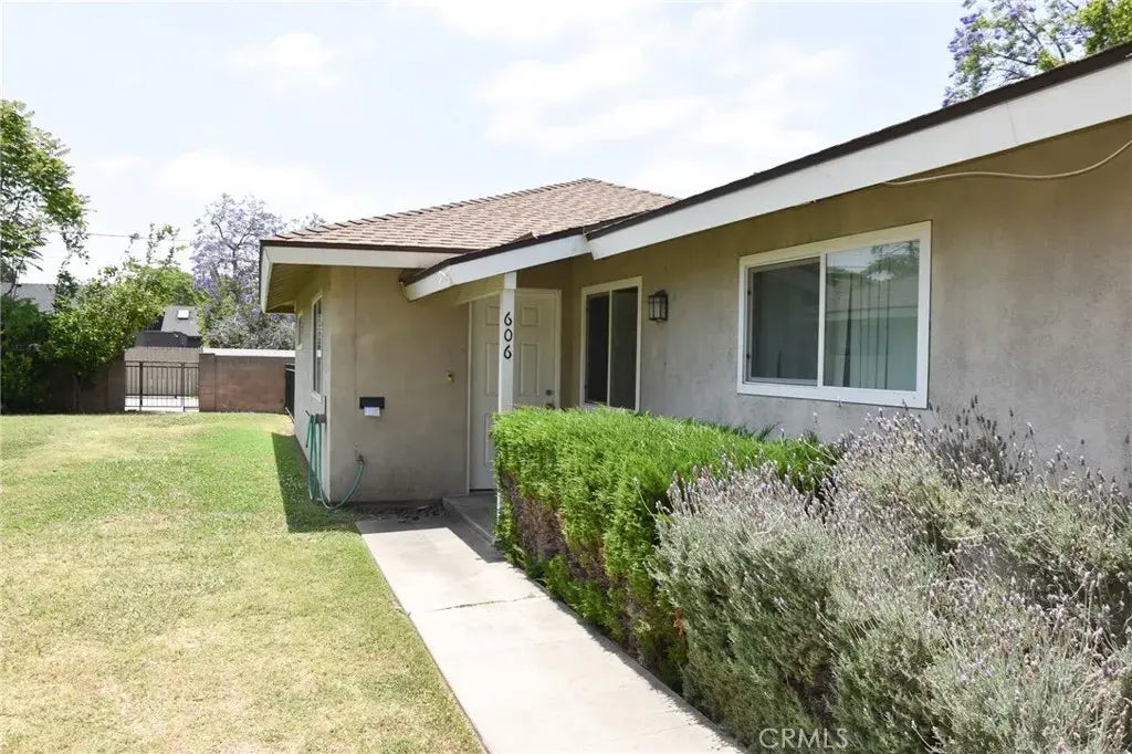 606 E Palmyra Avenue, Orange