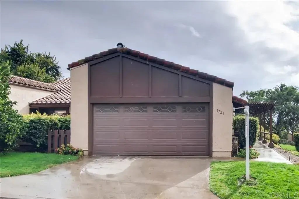 1729 Michael, Escondido