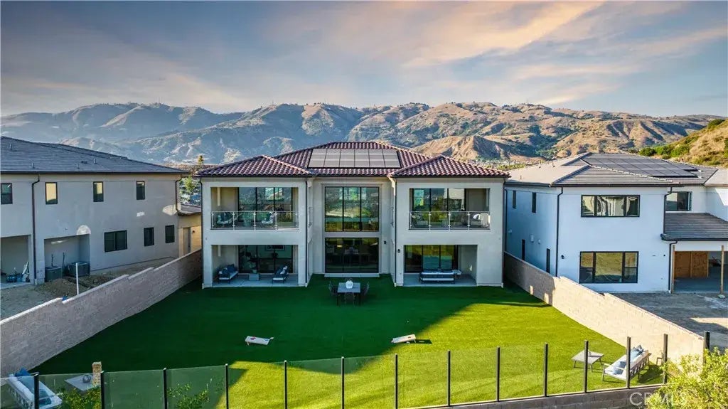 20416 W Albion Way, Porter Ranch