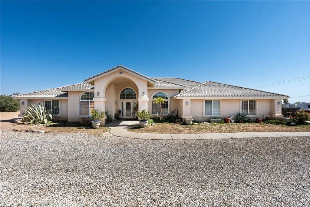 9098 Rattlesnake Road, Phelan