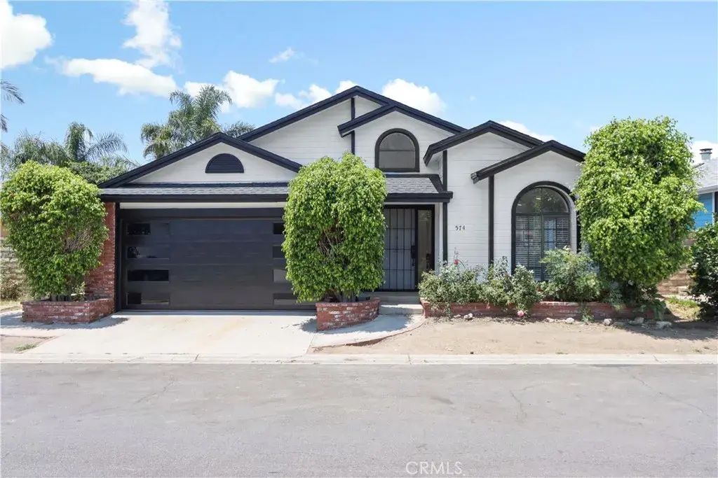 13691 Gavina 574, Sylmar