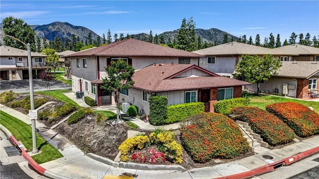 1085 W Sierra Madre Avenue 3, Azusa