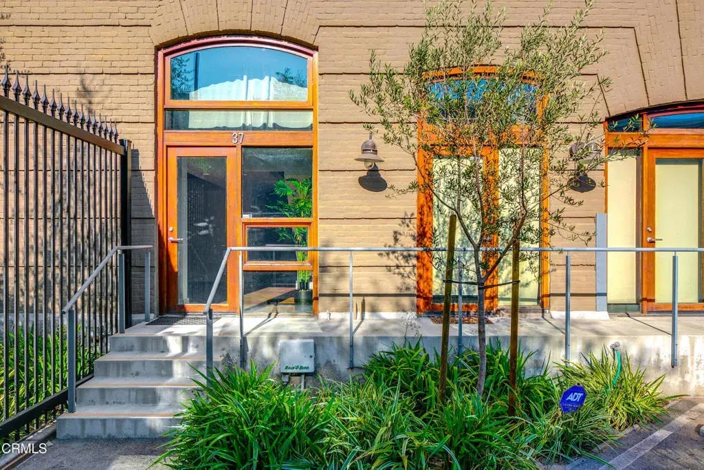 940 E 2nd Street 37, Los Angeles