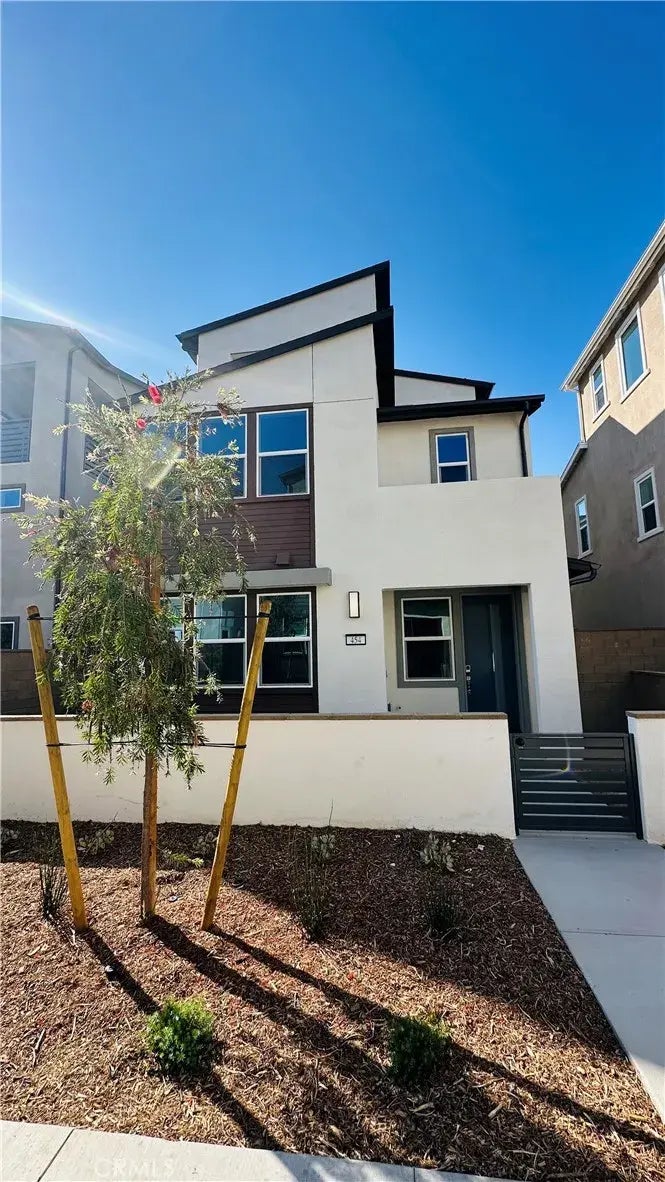 454 Lobata, Irvine