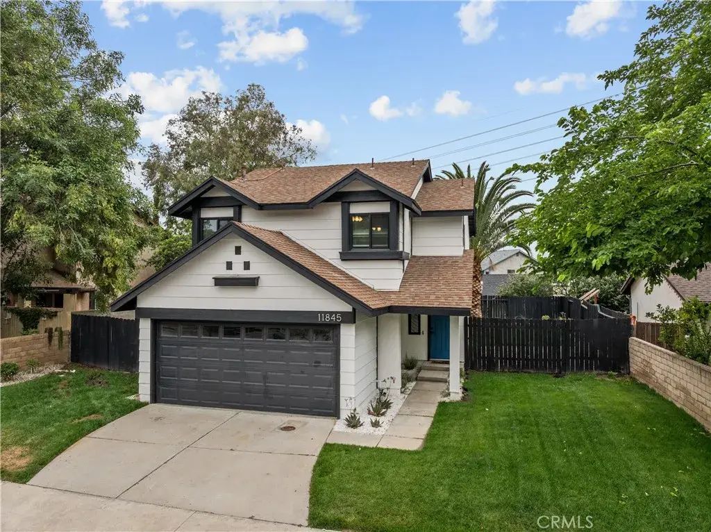 11845 Gladstone Avenue, Sylmar