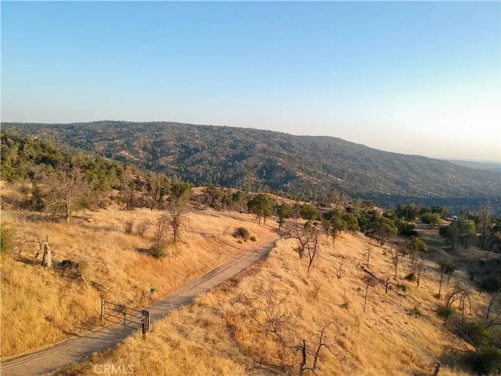38914 Road 810, Raymond