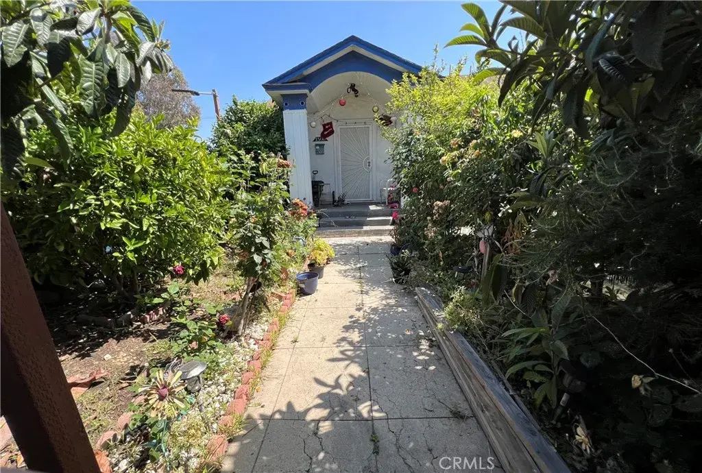 1500 W 52nd, Los Angeles