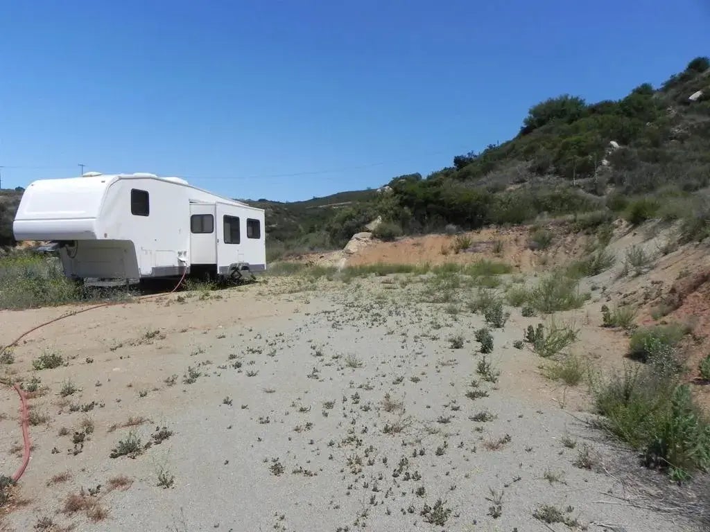 9455 Via Arturo, Descanso