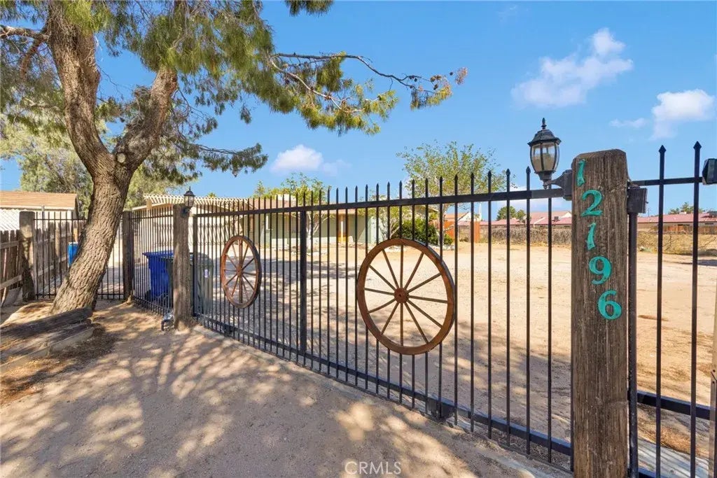 12196 Toltec Drive, Apple Valley