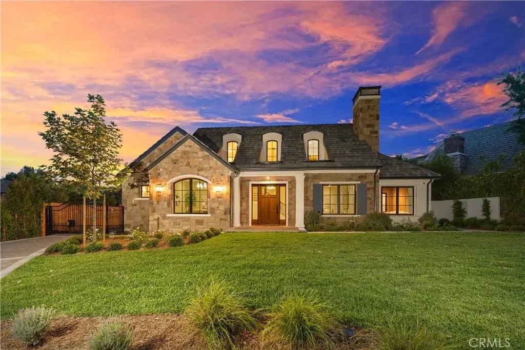 25 Corto Road, Arcadia