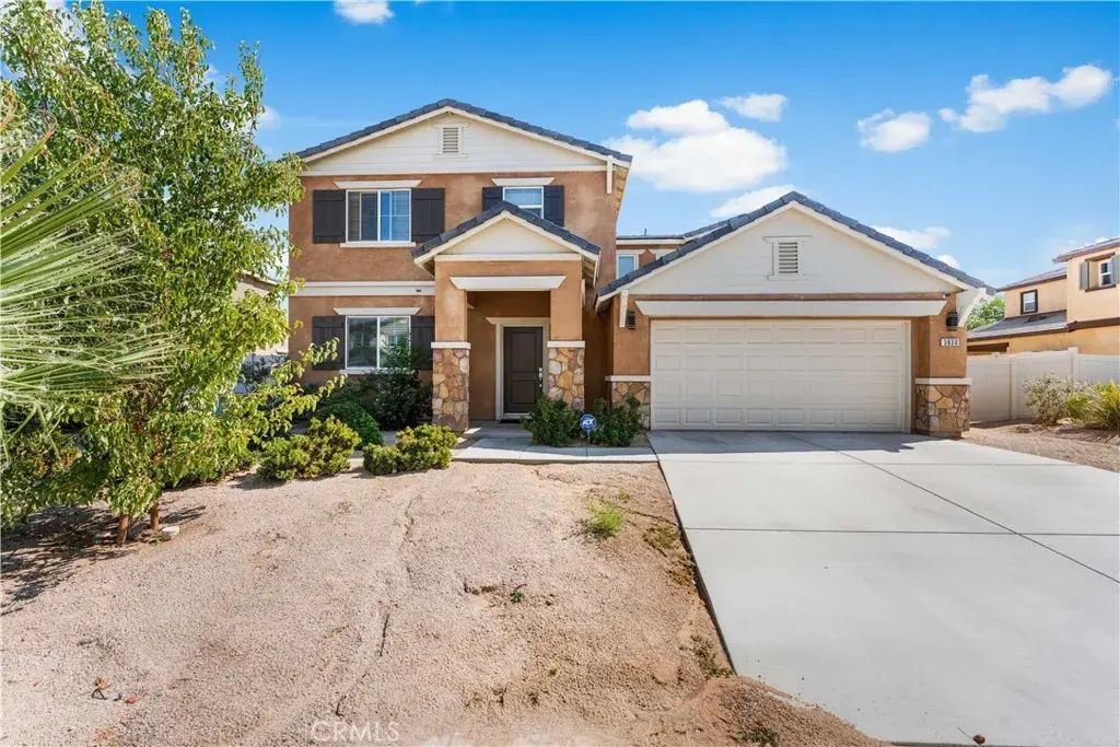 3830 Hollowglen Drive, Palmdale