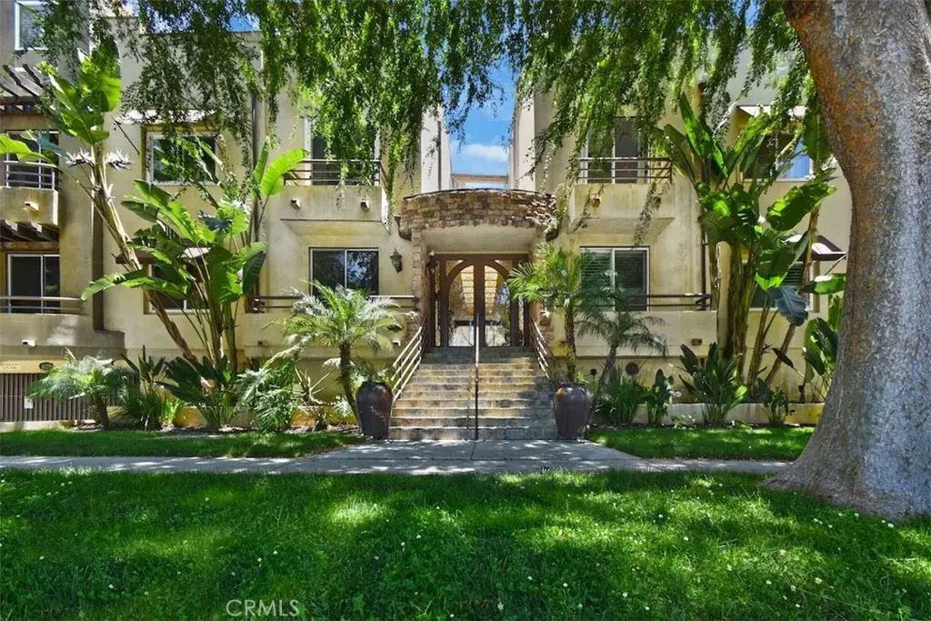 4128 Whitsett Avenue 201, Studio City