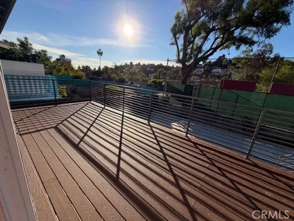 1225 Van Pelt Avenue, Los Angeles