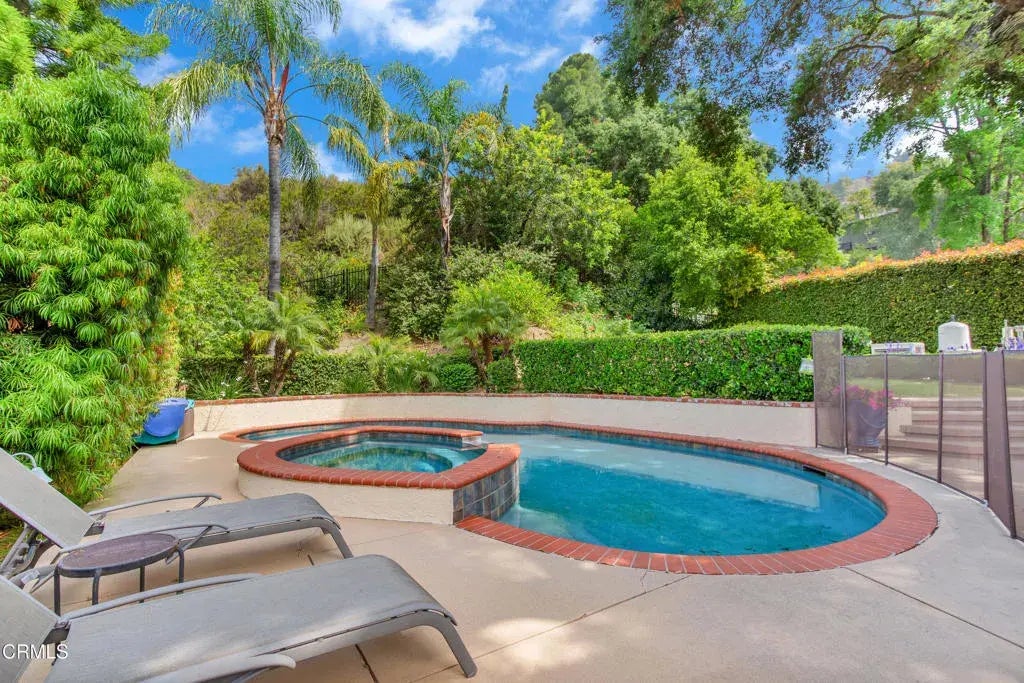 2727 Hollister Terrace, Glendale