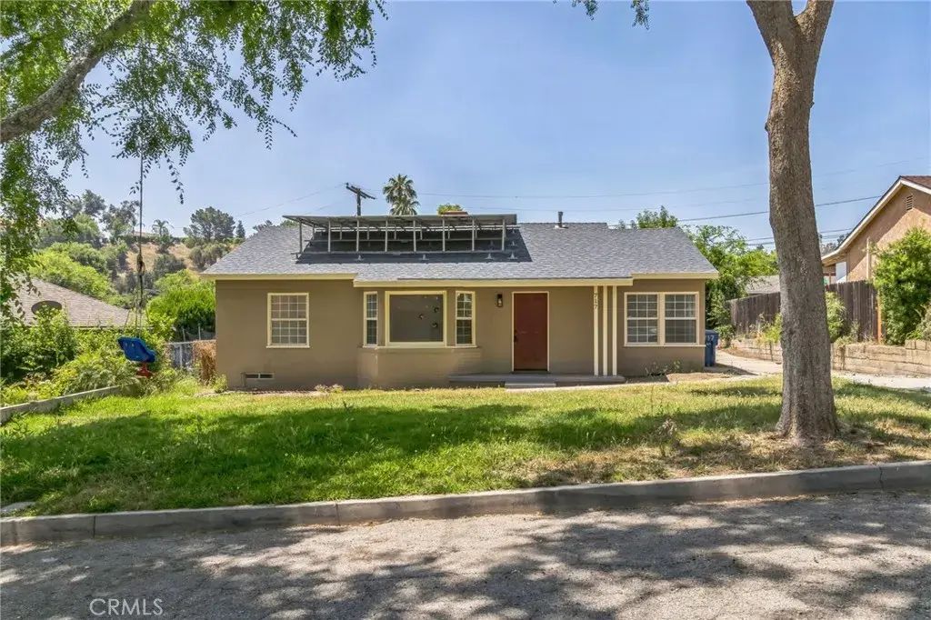 717 La Porte Avenue, San Bernardino