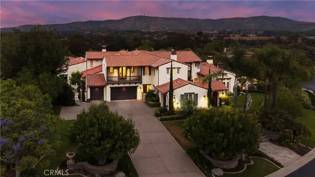 2535 Bronzewood Drive, Tustin