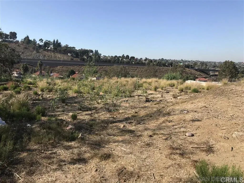 8876 Leigh, Spring Valley