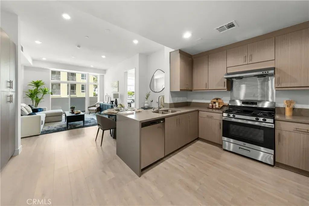 168 S Monterey Street 410, Alhambra