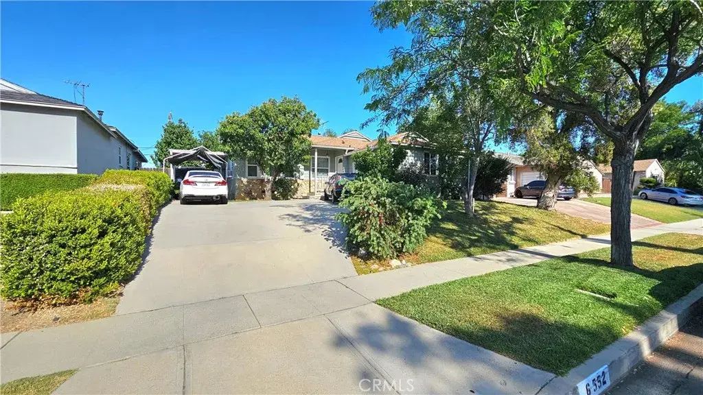6552 Aura Avenue, Reseda