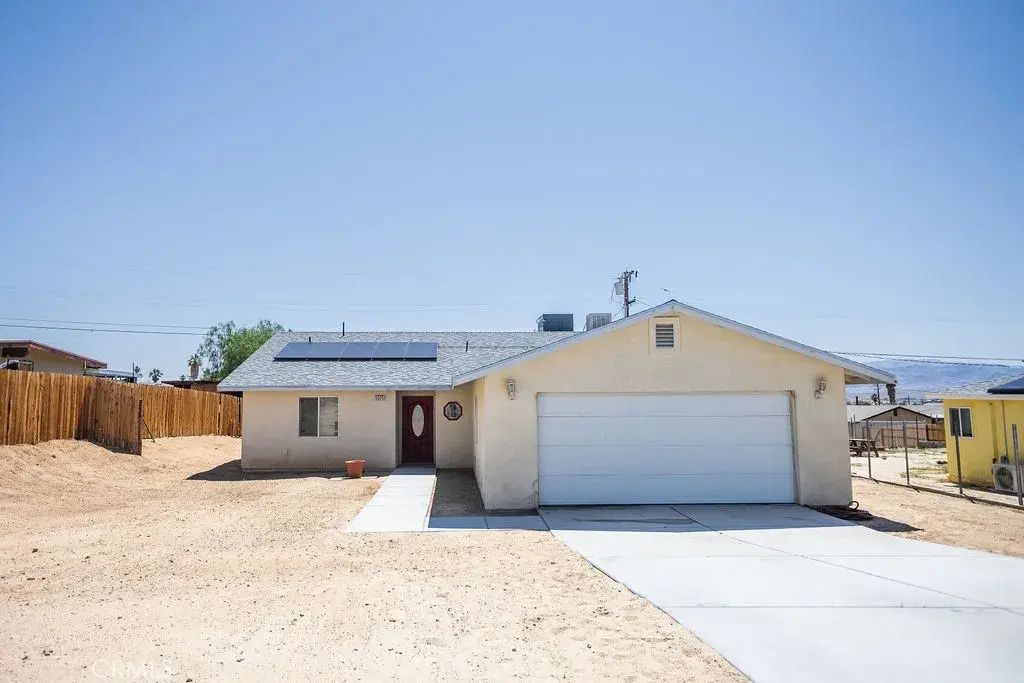 6025 Abronia Avenue, 29 Palms