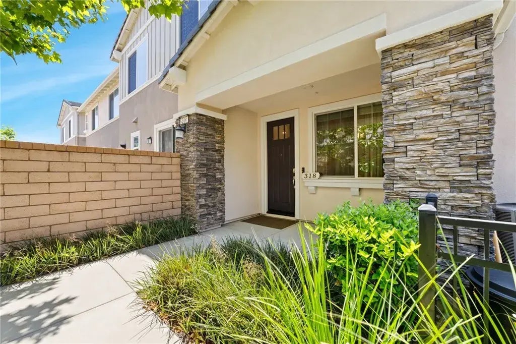 16502 Casa Grande Avenue 318, Fontana