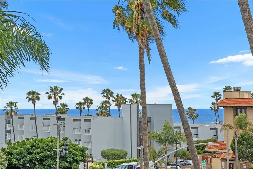 200 S. Catalina Ave 307, Redondo Beach