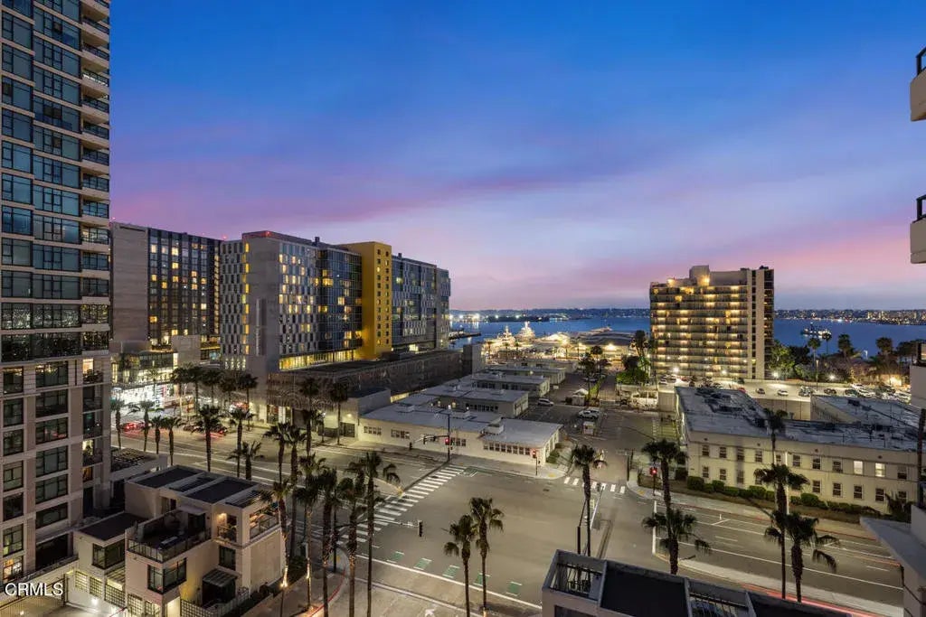 1205 Pacific Highway 1005, 