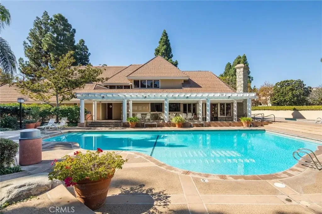 2555 Plaza Del Amo T, Torrance