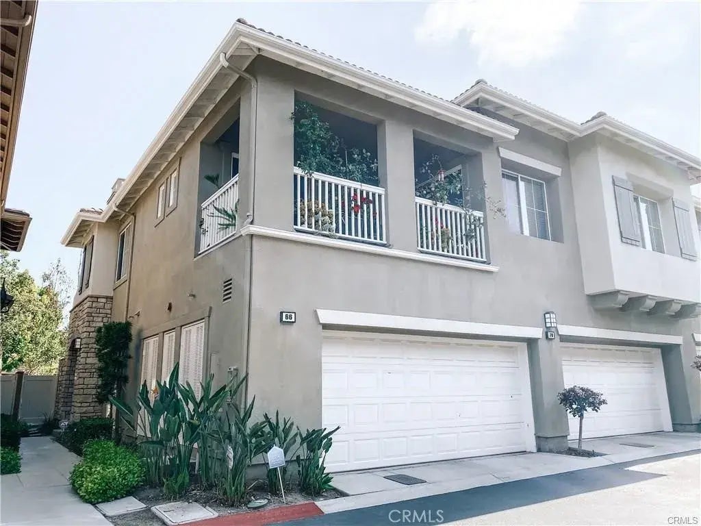 66 Rosenblum, Irvine