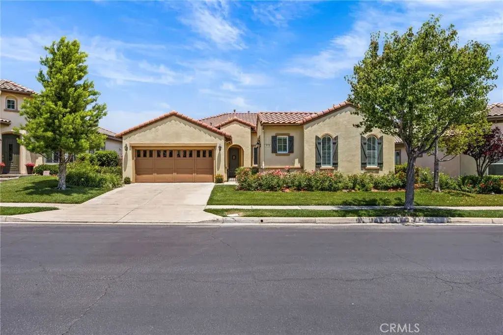 9116 Pinyon Point Court, Corona