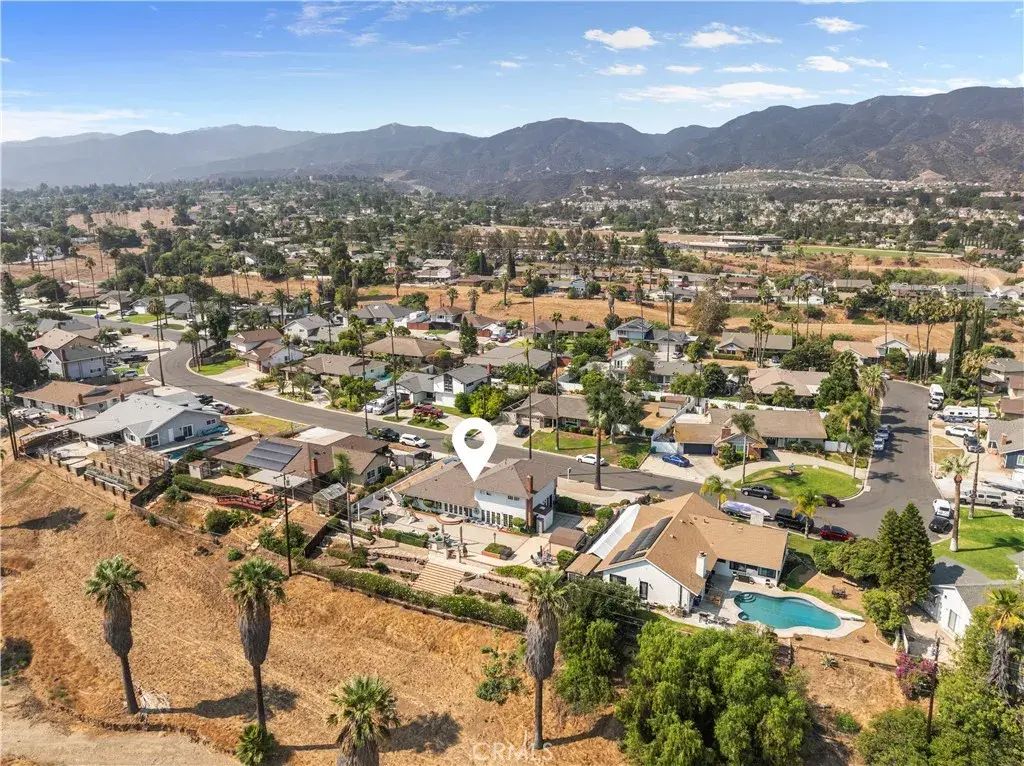 2001 Cypress Point Drive, Corona